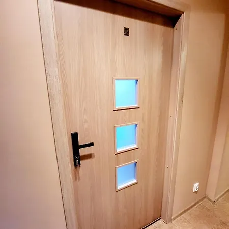 Tanie Spanie Przy Targach Poznanskich - Zameldowanie Bezobslugowe- בית אירוח פוזנן