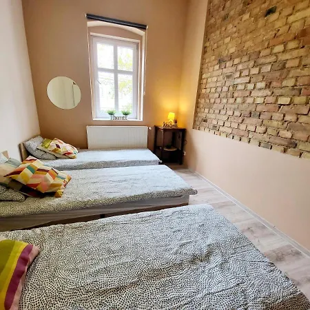 Homestay Tanie Spanie Przy Targach Poznanskich - Zameldowanie Bezobslugowe- *