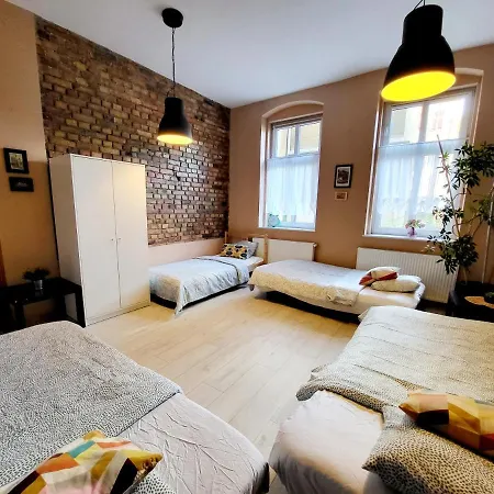 Homestay Tanie Spanie Przy Targach Poznanskich - Zameldowanie Bezobslugowe- *