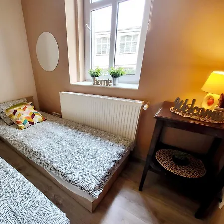 Tanie Spanie Przy Targach Poznanskich - Zameldowanie Bezobslugowe- Homestay Poznan