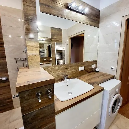 Tanie Spanie Przy Targach Poznanskich - Zameldowanie Bezobslugowe- منزل للإقامة بوزنان