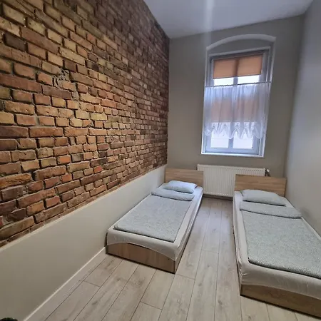 Tanie Spanie Przy Targach Poznanskich - Zameldowanie Bezobslugowe- * Poznan