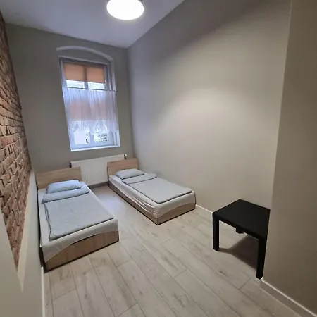 Tanie Spanie Przy Targach Poznanskich - Zameldowanie Bezobslugowe- منزل للإقامة