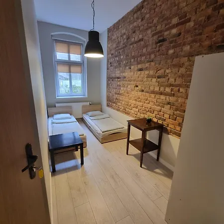 Tanie Spanie Przy Targach Poznanskich - Zameldowanie Bezobslugowe- منزل للإقامة بوزنان